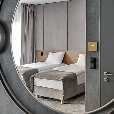 Улучшенный двухместный номер с 2 отдельными кроватями